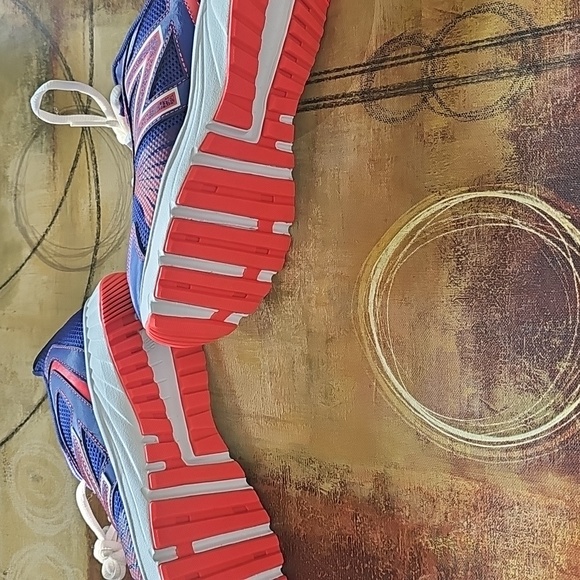 NWOB Big Kids 3W Shoes - Picture 6 of 7